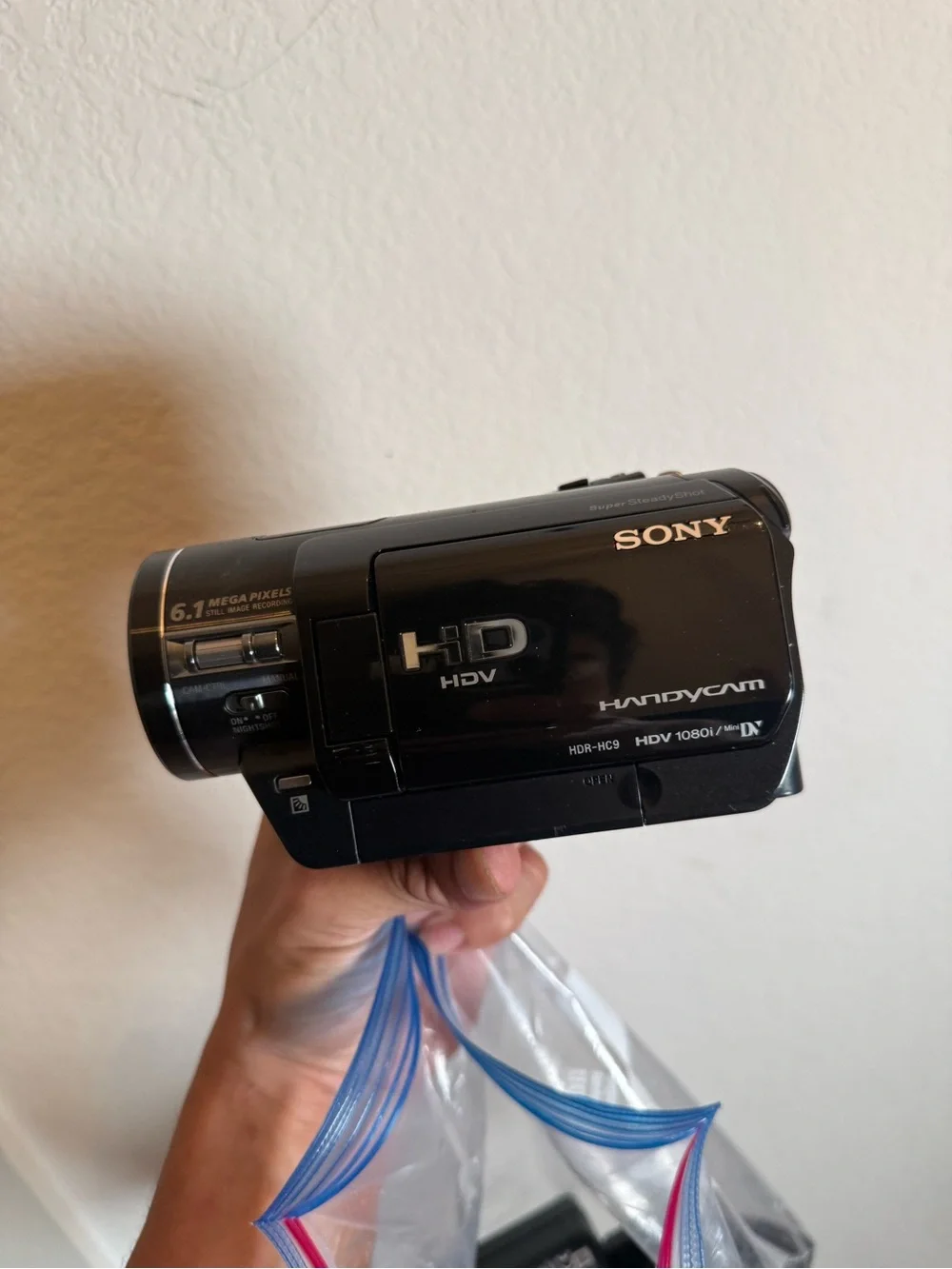 Sony mini dv rare retro digital camera HDV Handycam Camcorder music video hc9